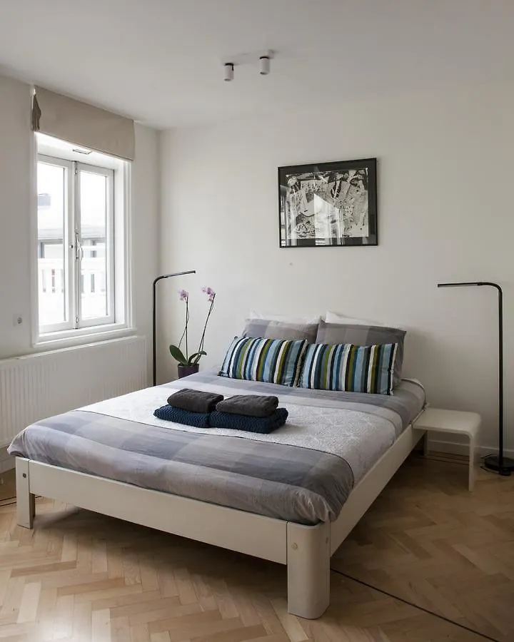 Kuwadro Guesthouse Centrum Amsterdam 2*,