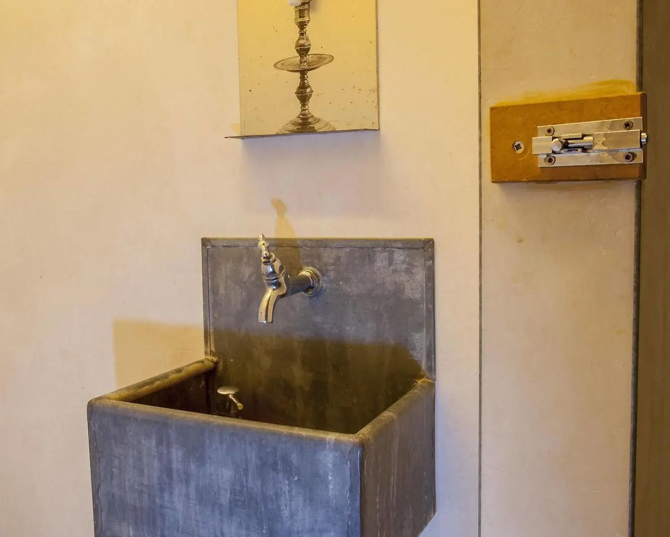Kuwadro Guesthouse Centrum Amsterdam 2*,